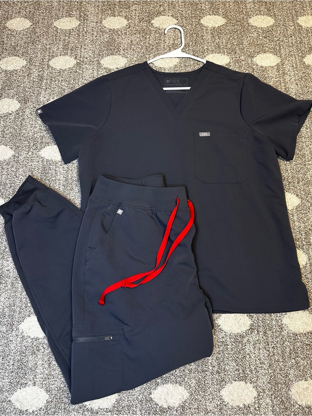 FIGS CLASSIC CORE COLOR: DARK CHARCOAL🩶❤️ Size:XL